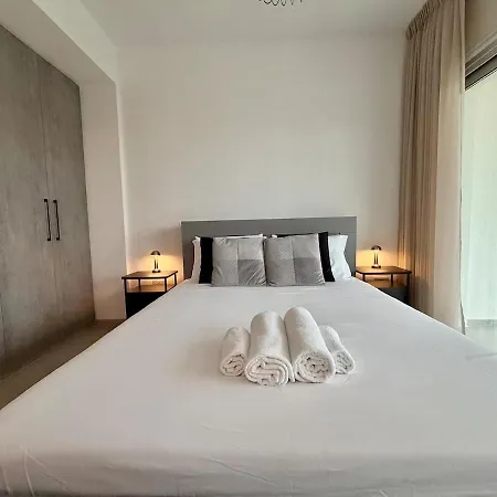 Luxury 203 - Brand New - Private Parking Appartement *
