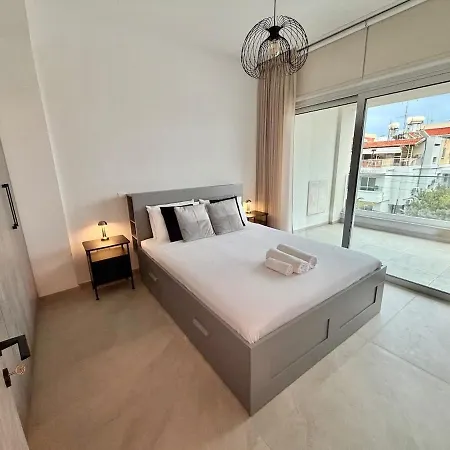 Luxury 203 - Brand New - Private Parking Limasol