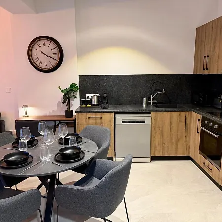 Luxury 203 - Brand New - Private Parking Limasol